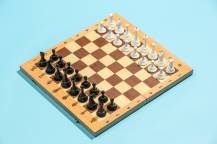 Šachy - ručně vyřezávané